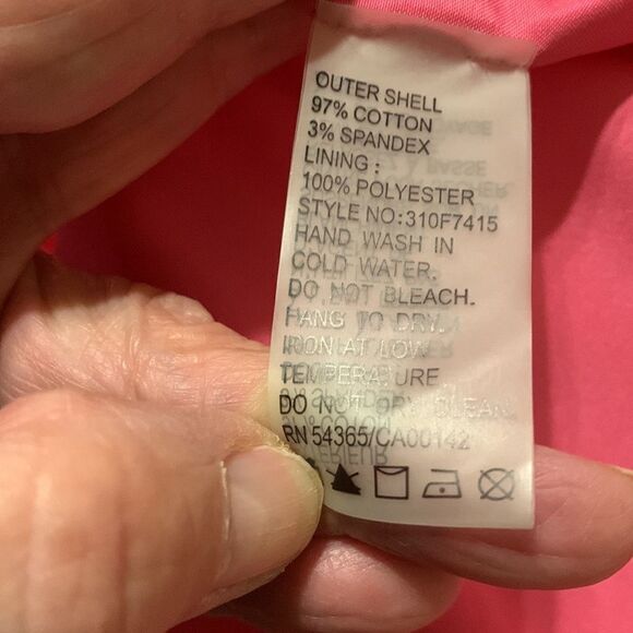 Peter Nygard multi color jacket with three large black buttons closure - Picture 8 of 10